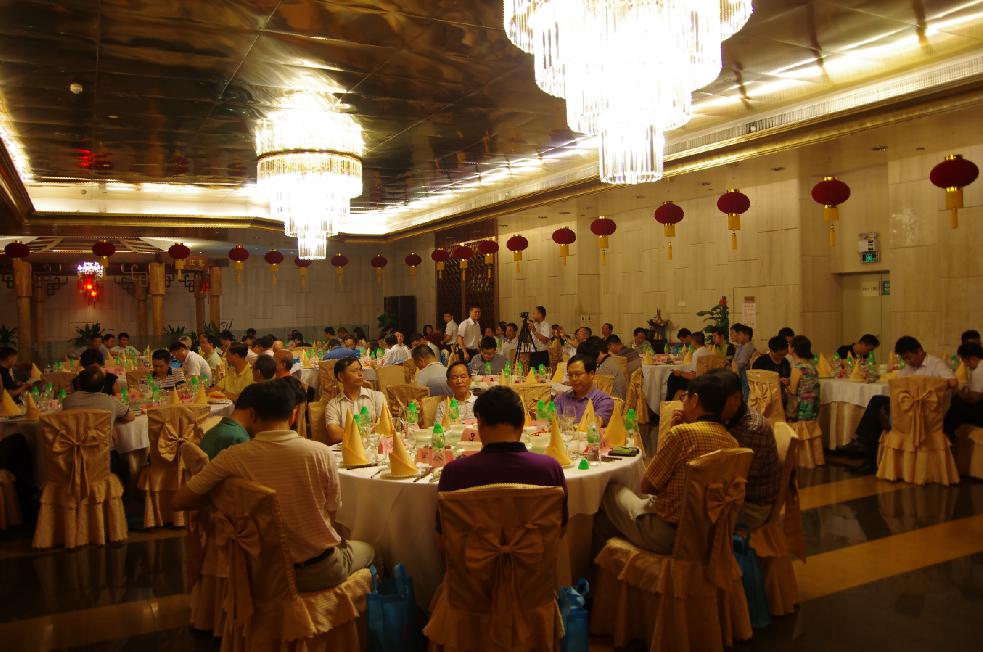 2014年中山格兰特第三代自清洁玻璃技术交流会圆满成功