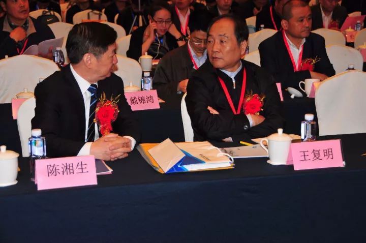 http://mmbiz.qpic.cn/mmbiz_jpg/HVEnXHyBzbVjY5RlSsc9MCYvBKqtvpVFDlpVZNp8CrOI49EAxNVNjpnky0Ufibha72HI4lLOm5B96DyjzfNzqtA/640?wx_fmt=jpeg&wxfrom=5&wx_lazy=1